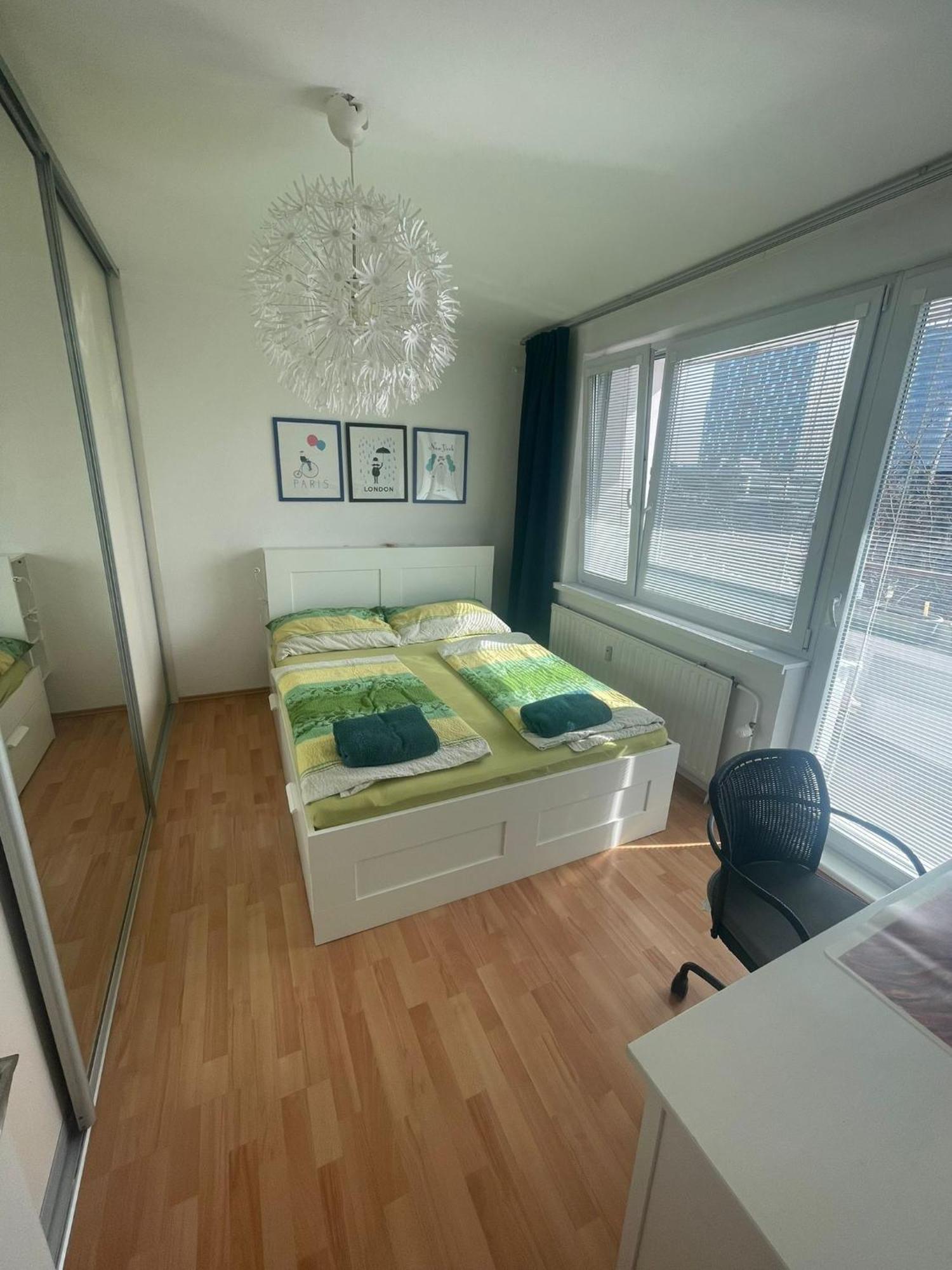 Park View City Center Location Apartment With Balcony براتسيلافا المظهر الخارجي الصورة