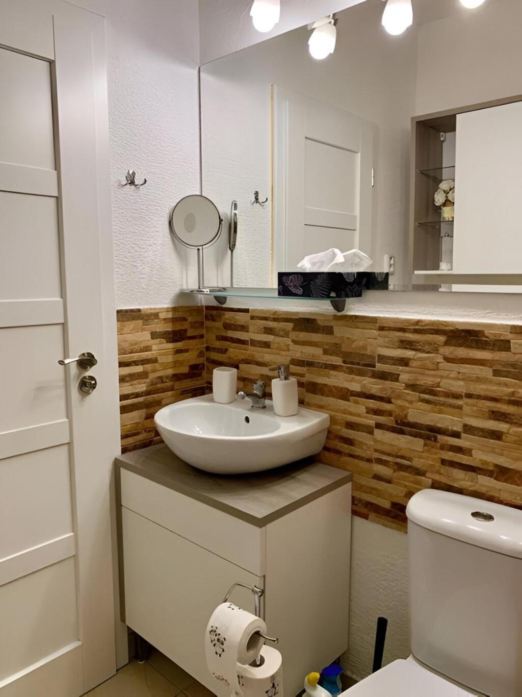 Park View City Center Location Apartment With Balcony براتسيلافا المظهر الخارجي الصورة