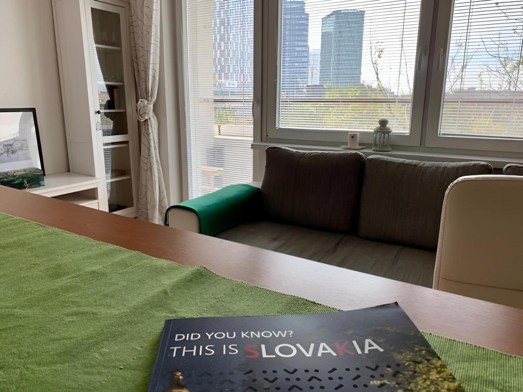 Park View City Center Location Apartment With Balcony براتسيلافا المظهر الخارجي الصورة